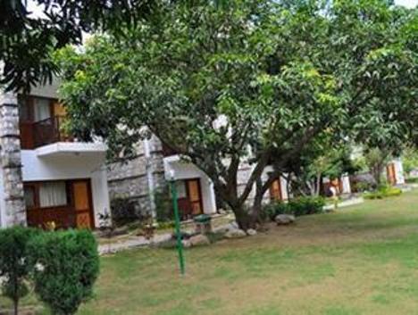 Отель Corbett Suman Grand Corbett National Park Экстерьер фото