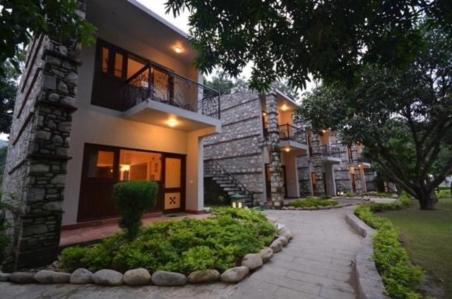 Отель Corbett Suman Grand Corbett National Park Экстерьер фото
