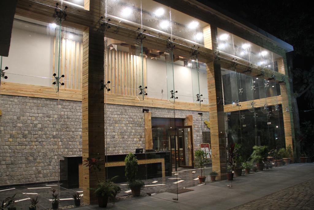 Отель Corbett Suman Grand Corbett National Park Экстерьер фото